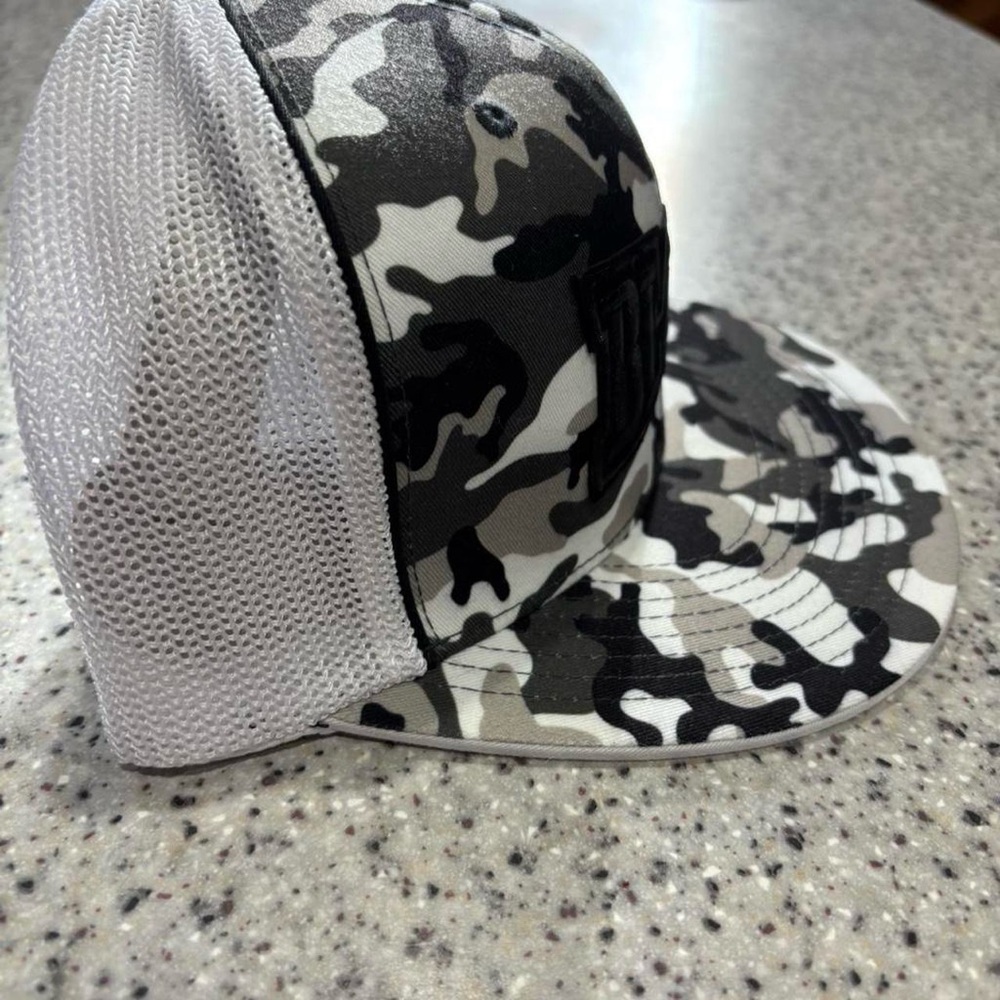 Black Camo Men's Hat - Picture 5 of 7